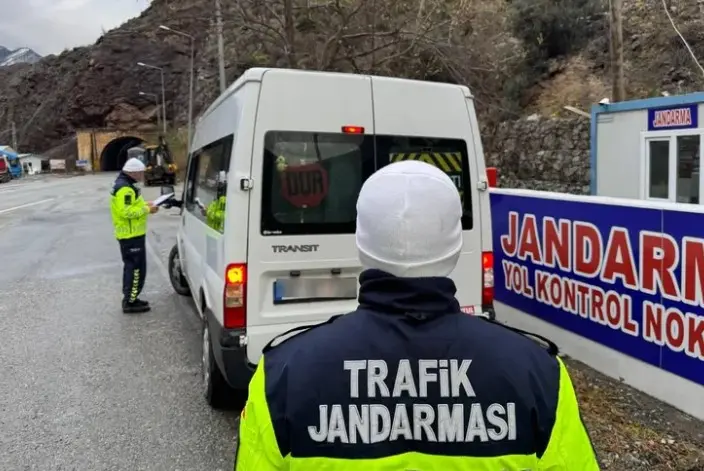 Artvin Jandarması 2024'te Eğitim ve Denetimlerde Aralıksız Çalıştı haberi