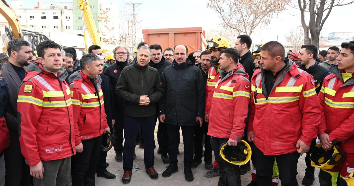 Başkan Altay'dan arama kurtarma ekiplerine teşekkür