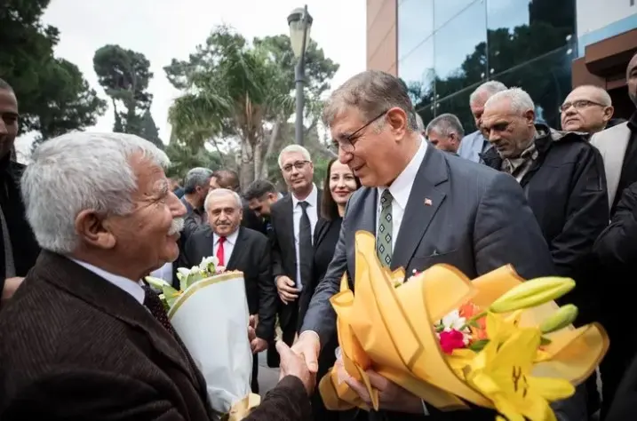 Başkan Tugay, Torbalı'da Muhtarların Taleplerini Dinledi haberi