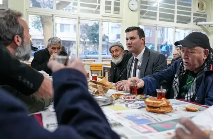 Başkan Zeyrek, Manisa'da Vatandaşlarla Bir Araya Geldi haberi