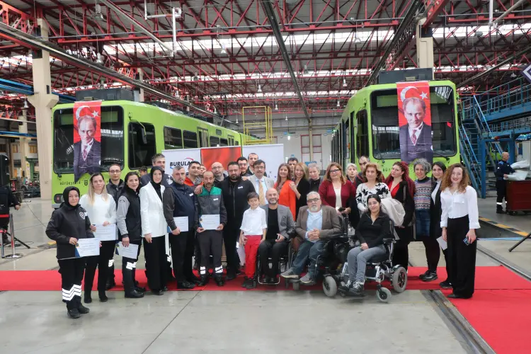 Bursa Burulaş'ta hizmet bir 'işaret'e bakıyor