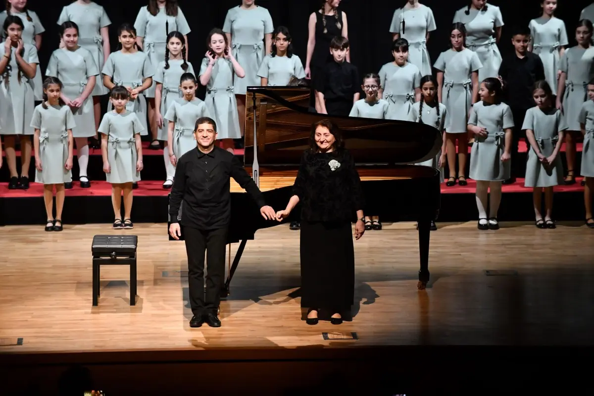 Çanakkale’de Türev Berki’nin Piyano Resitaliyle Çarşamba Konserleri Başladı haberi