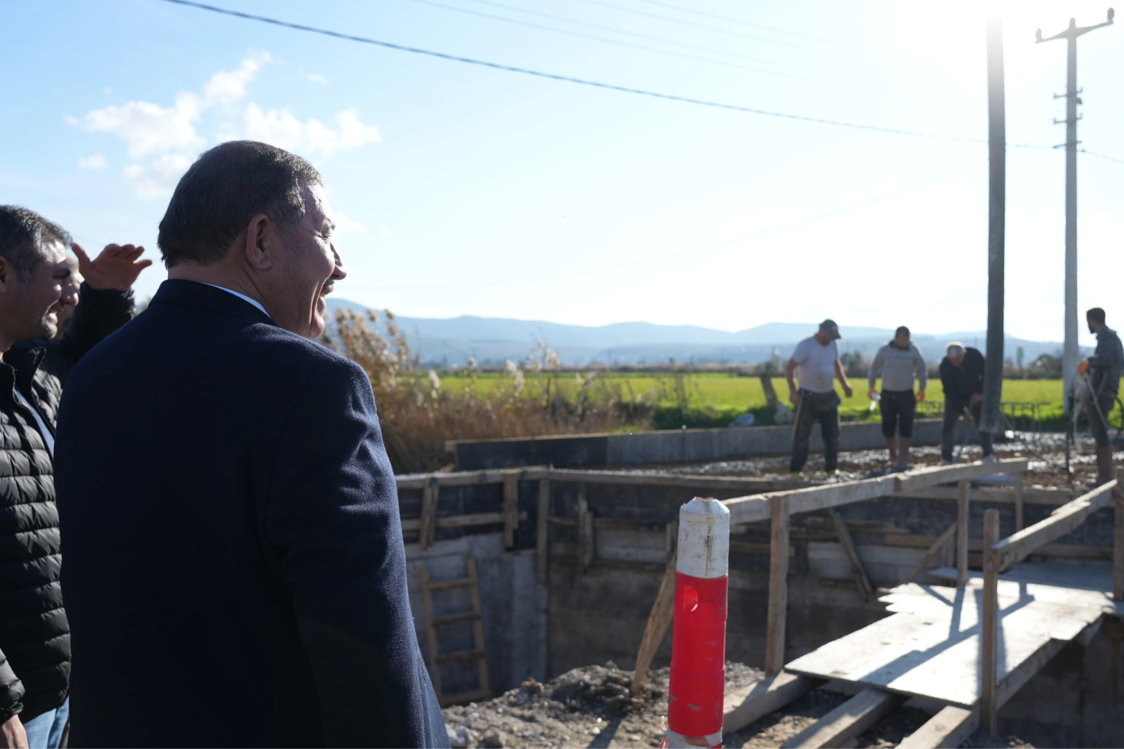 Muğla Milas'ta iki mahalleyi bağlayacak köprü şekilleniyor