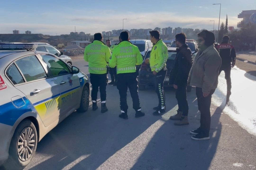 Adıyaman'da ihtarına uymayanı Yunus Timleri durdurdu güncel haberi