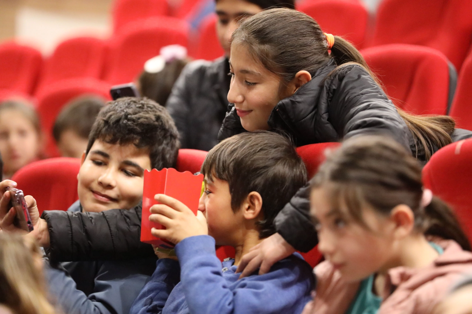 Başkan Aras’ın sinema hediyesine Muğla'da büyük ilgi güncel haberi