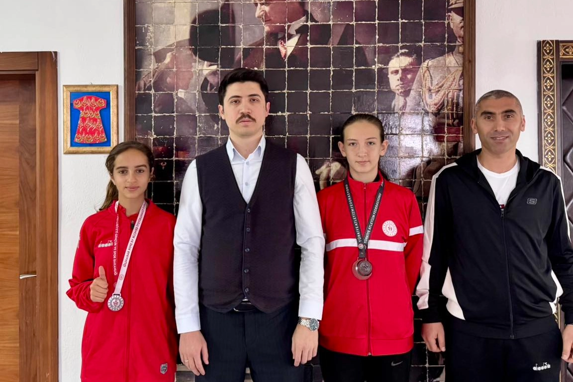 Bilecik Kaymakamı başarılı sporcuları ağırladı güncel haberi