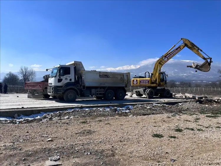 Bursa İnegöl'de tarım arazisinde kaçak yapı avı! güncel haberi