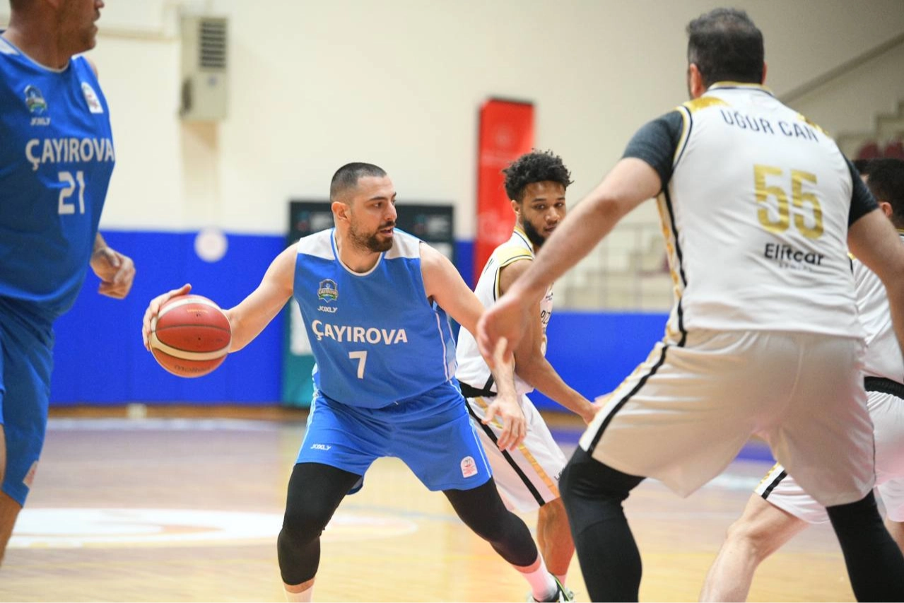 Çayırova, PizzaBulls CO Basket’i mağlup etti güncel haberi