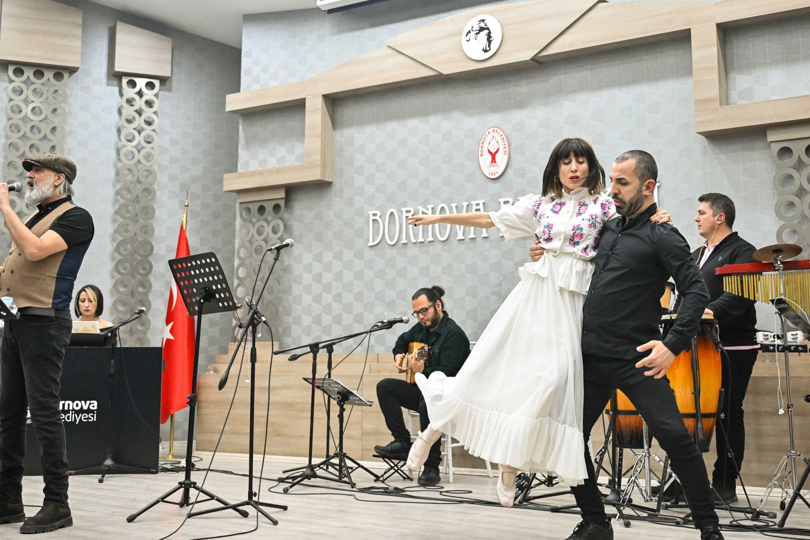 İzmir Bornova’da iki efsane için unutulmaz gece güncel haberi