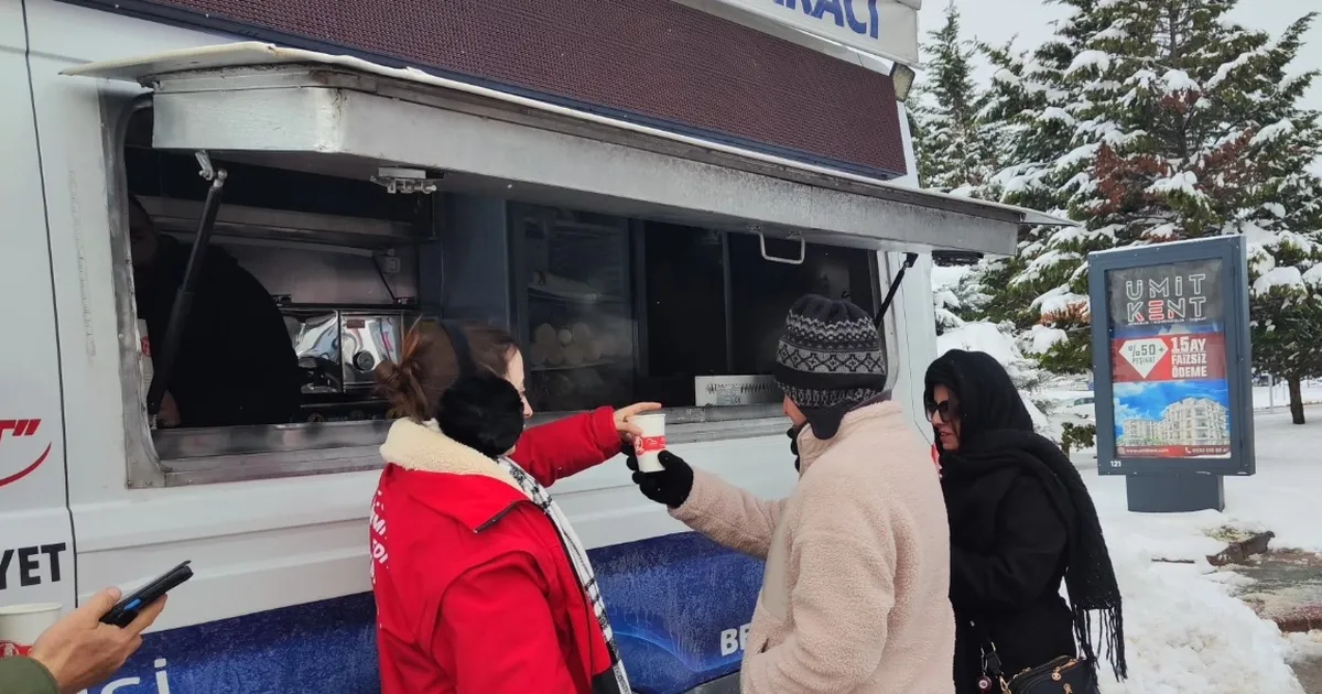 İzmit'te Askeri Öğrenci sınavına giren gençlere ve ailelerine sıcak destek güncel haberi