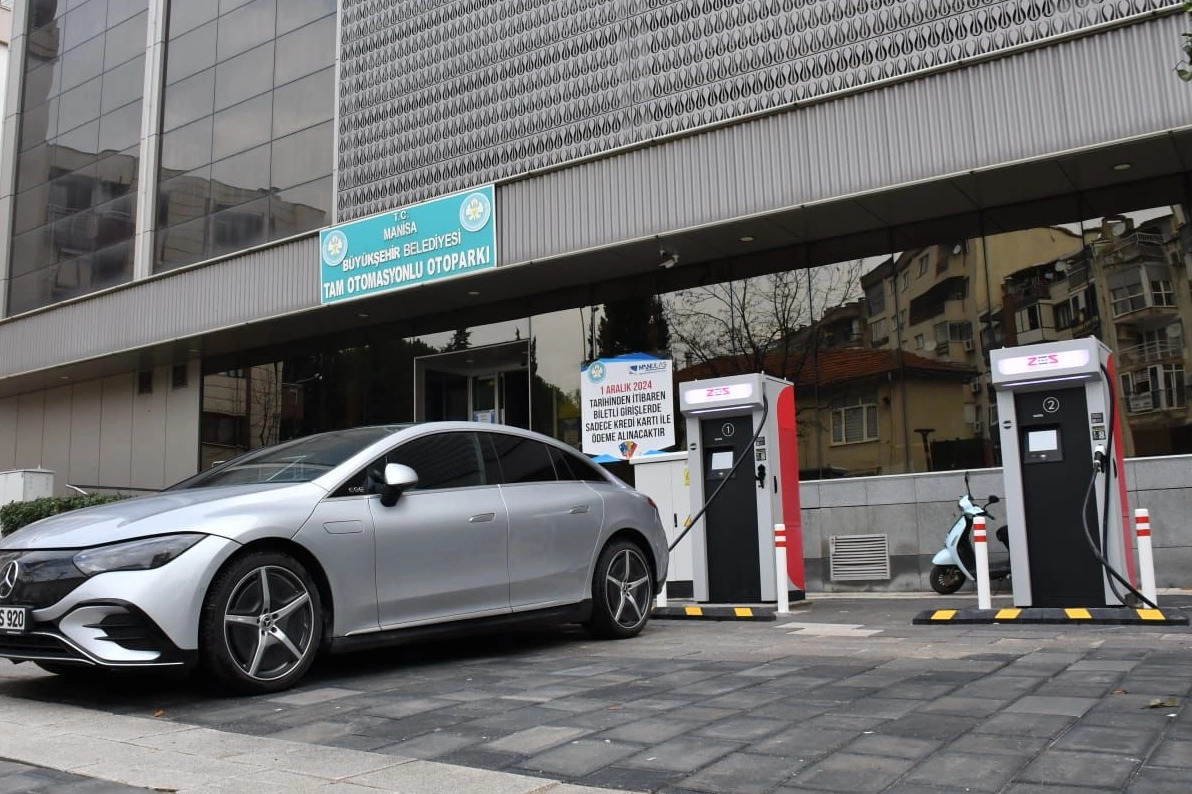 Manisa Büyükşehir'den elektrikli araç şarjına ilk istasyon güncel haberi