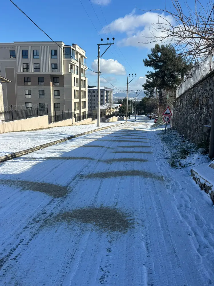 Nilüfer’de yolların açılması için ekipler seferber oldu güncel haberi